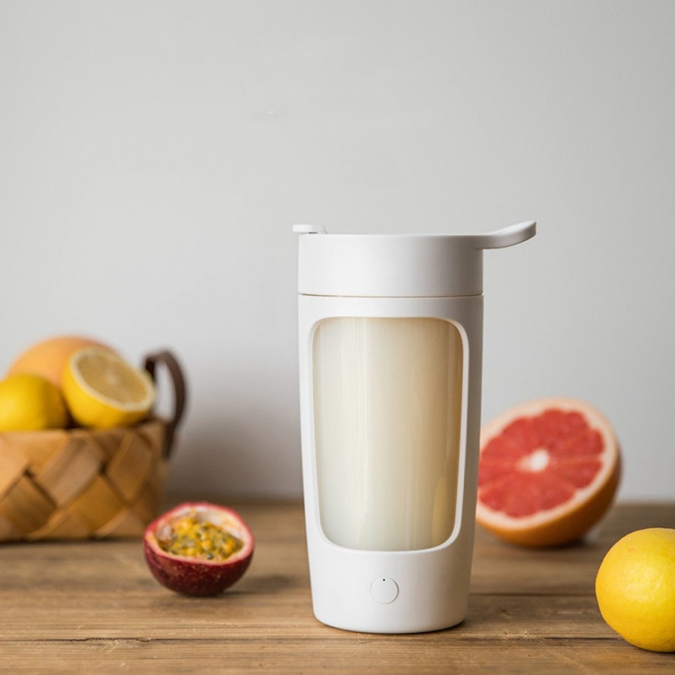 Электрический шейкер Qwerty Portable Sport Mixer Bottle USB Electric Protein Powder Shaker Juice