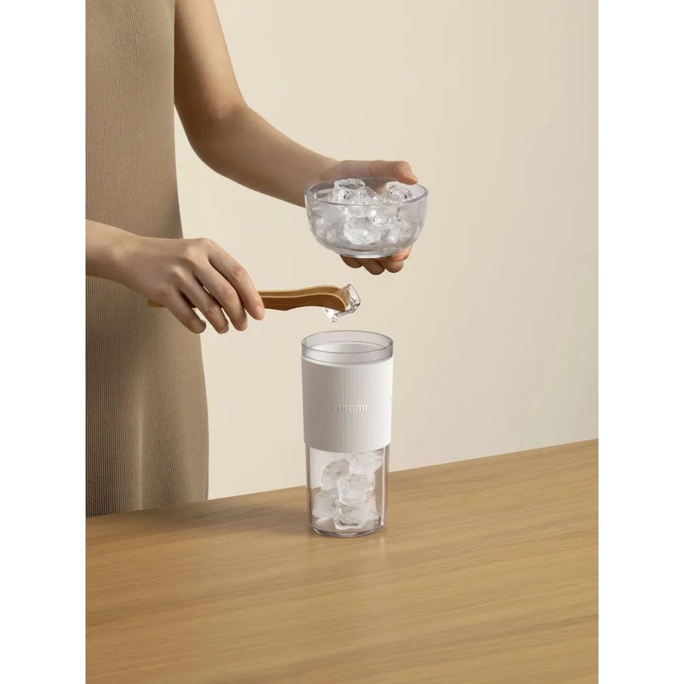 Беспроводная соковыжималка блендер 300 мл Xiaomi Portable Blender (XMZZB01PL)