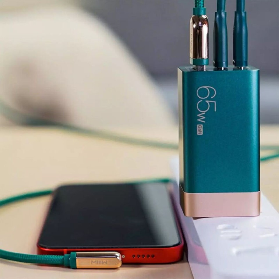 Зарядное устройство Xiaomi MIIIW GaN 65W Three Port Charger Emerald (ZPQ651CN-3)