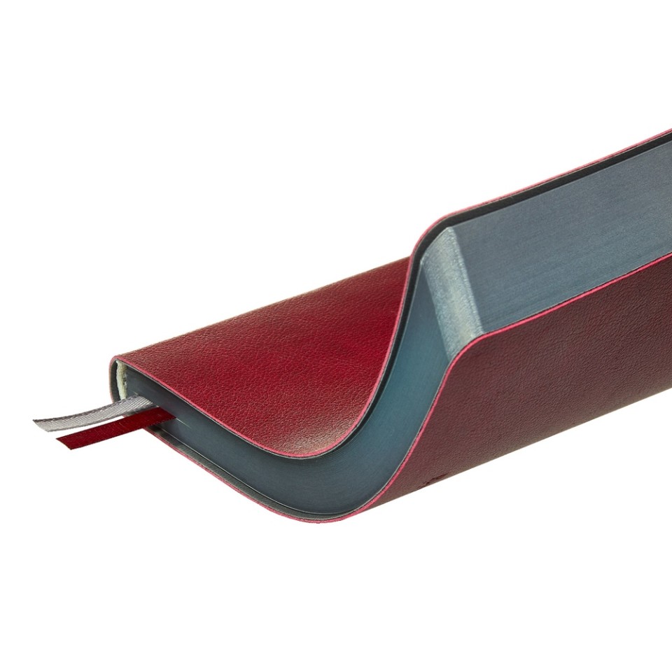 Ежедневник А5 датированный "Boston" 2026, бордовый с серым обрезом