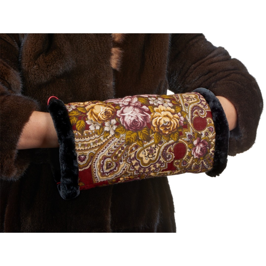 Муфта женская, красный