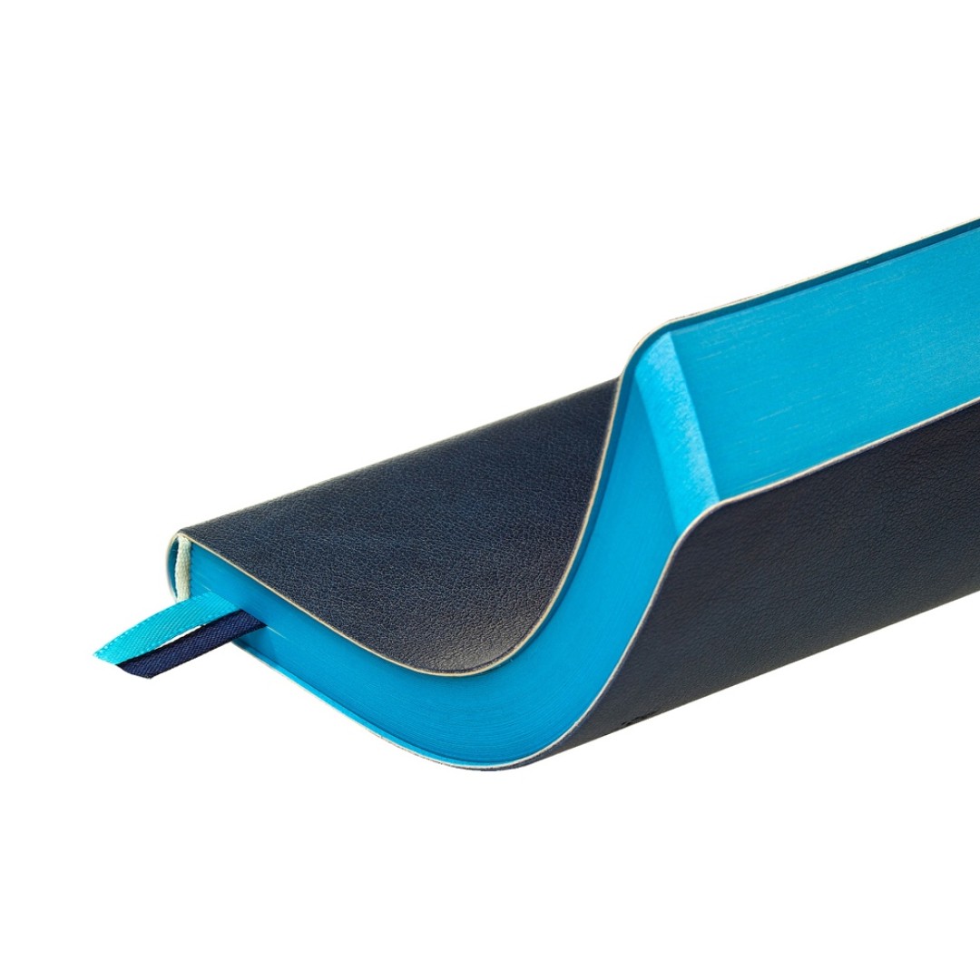 Ежедневник А5 датированный "Boston" 2026, темно-синий с голубым обрезом