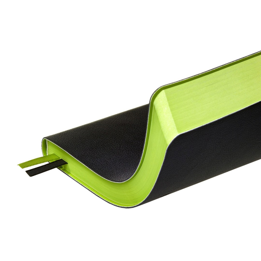 Ежедневник А5 датированный "Boston" 2026, черный с салатовым обрезом