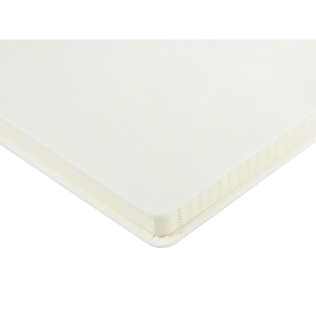 Ежедневник недатированный А5 "Megapolis Velvet New", белый