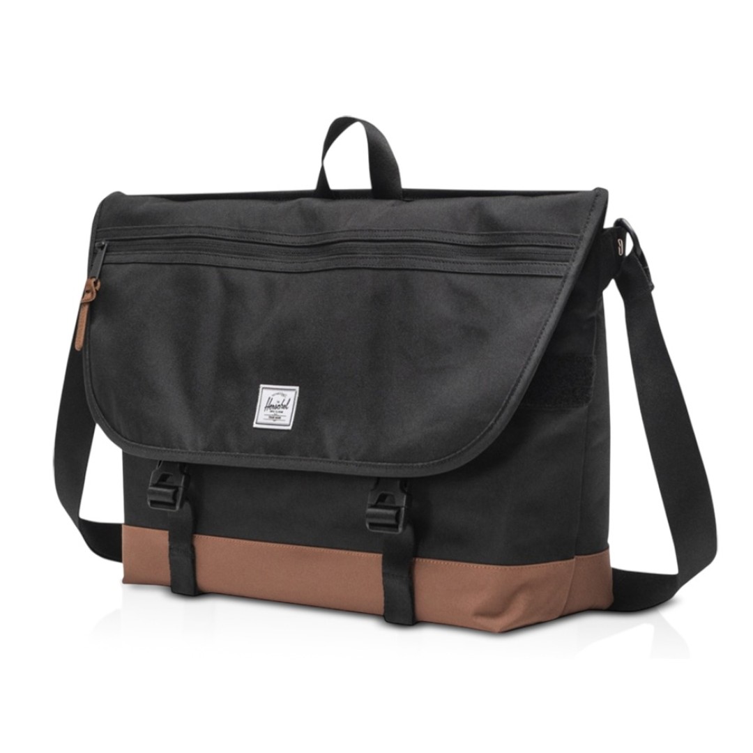 Сумка-мессенджер Herschel Cove из переработанного материала 22,5 л - сплошной черный