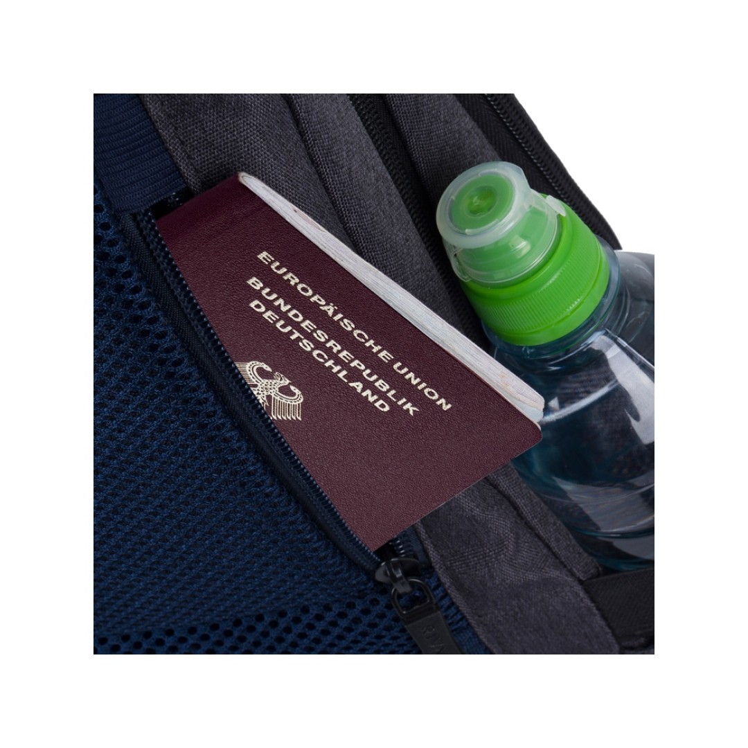 RIVACASE 7760 black ECO рюкзак для ноутбука 15.6"