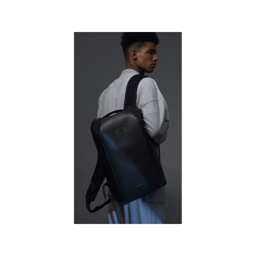 Атикражный рюкзак FlipPack для ноутбука 15.6", черный