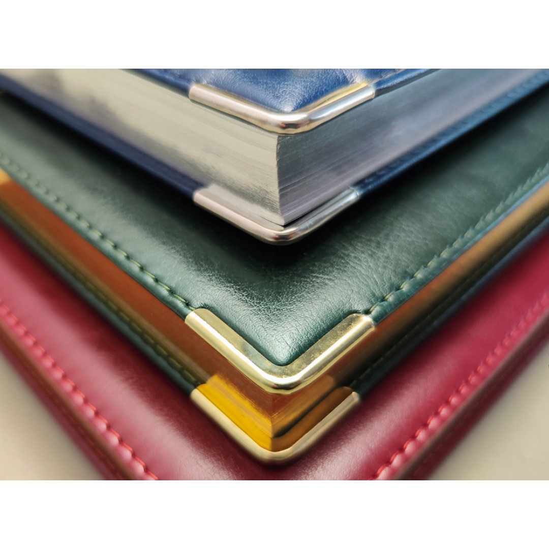 Ежедневник А5 полудатированный «Boss», бордовый