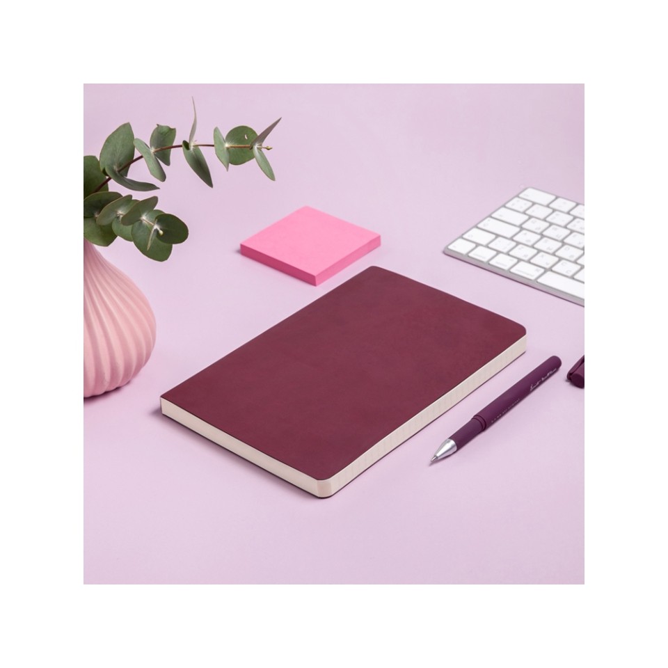 Ежедневник А5 недатированный «Megapolis Velvet Flex», бордовый