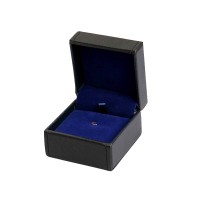 Кожаная подарочная упаковка  G01-BK. Черный цвет, с синим ложементом.