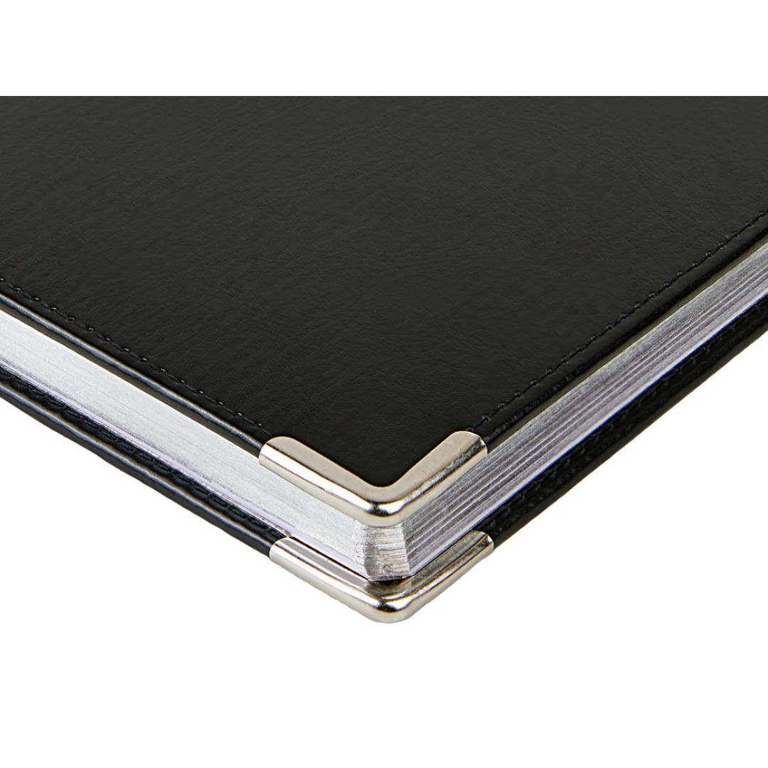 Ежедневник недатированный А5 "Sidney Nebraska", черный (серебряный обрез, серебряные уголки)