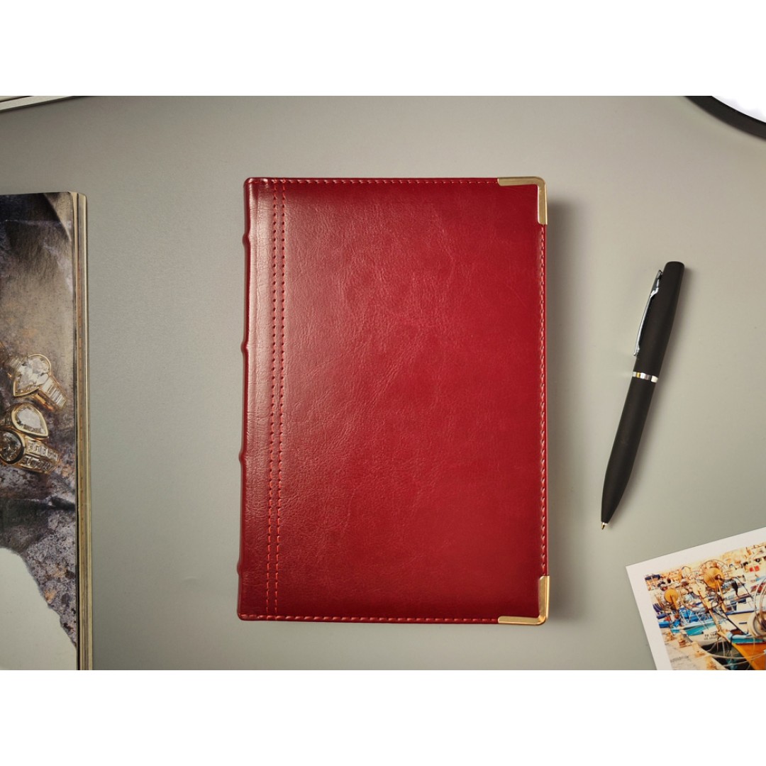 Ежедневник А5 полудатированный «Boss», бордовый