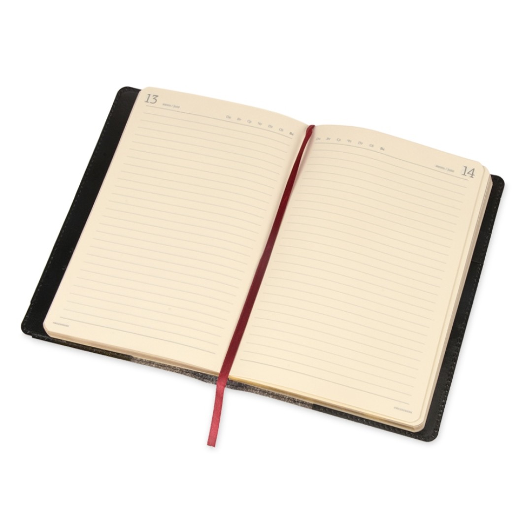 Ежедневник полудатированный портфолио А5  "PROFY" черный