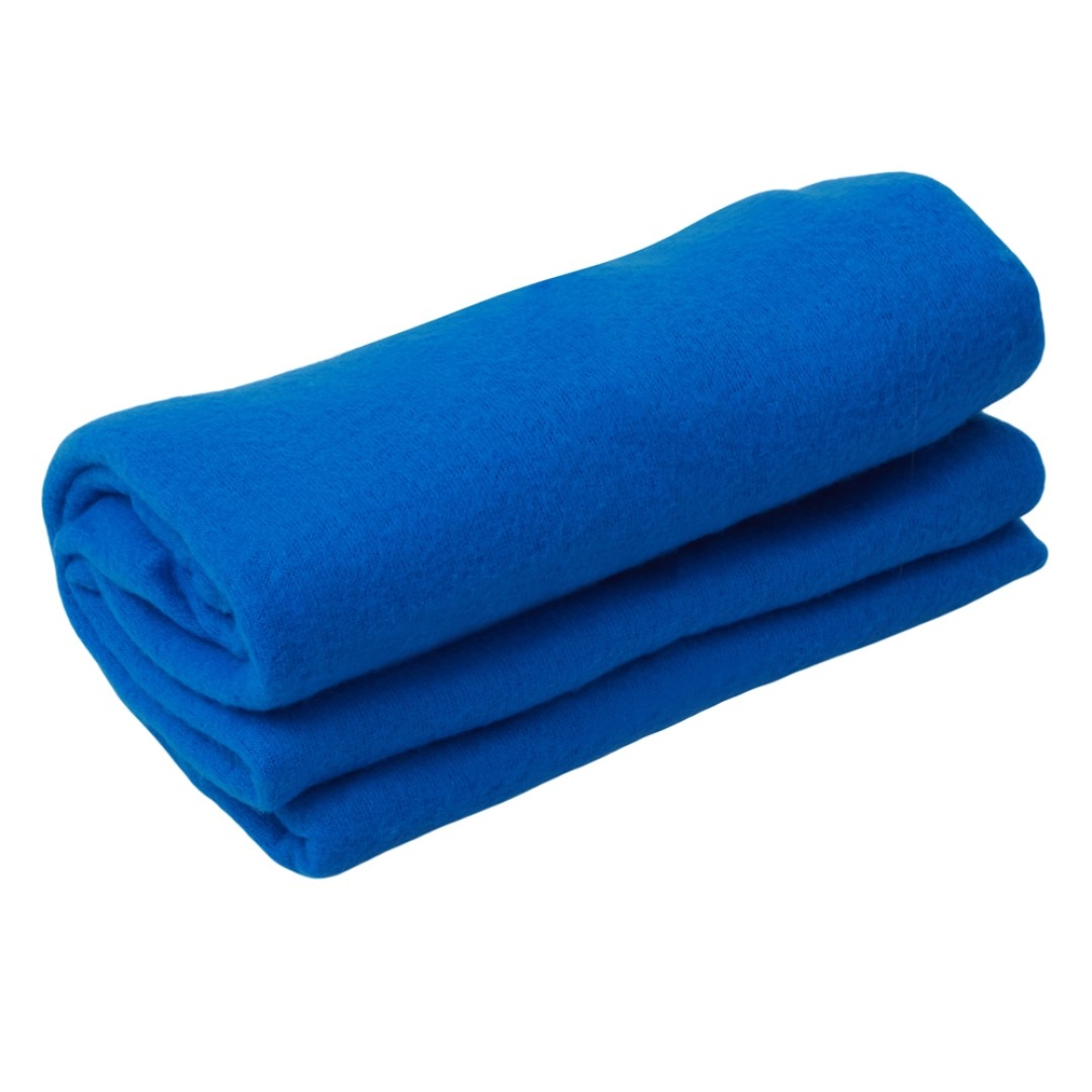 Подарочный набор: кукла фарфоровая, плед флисовый, голубой/синий