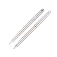 Набор Pierre Cardin PEN&PEN: ручка шариковая + роллер. Цвет - серебристый. Упаковка Е.