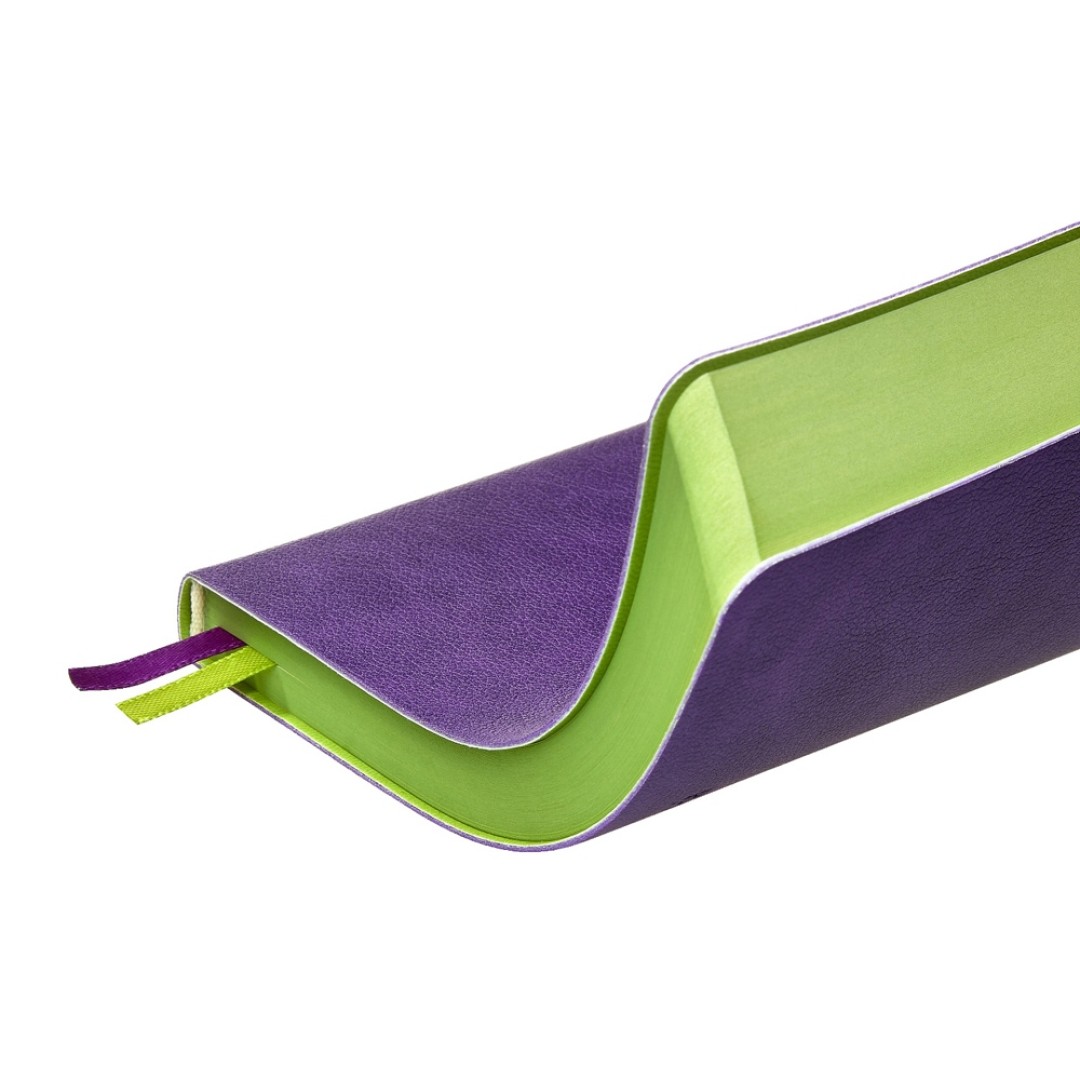 Ежедневник А5 датированный "Boston" 2026, фиолетовый с салатовым обрезом