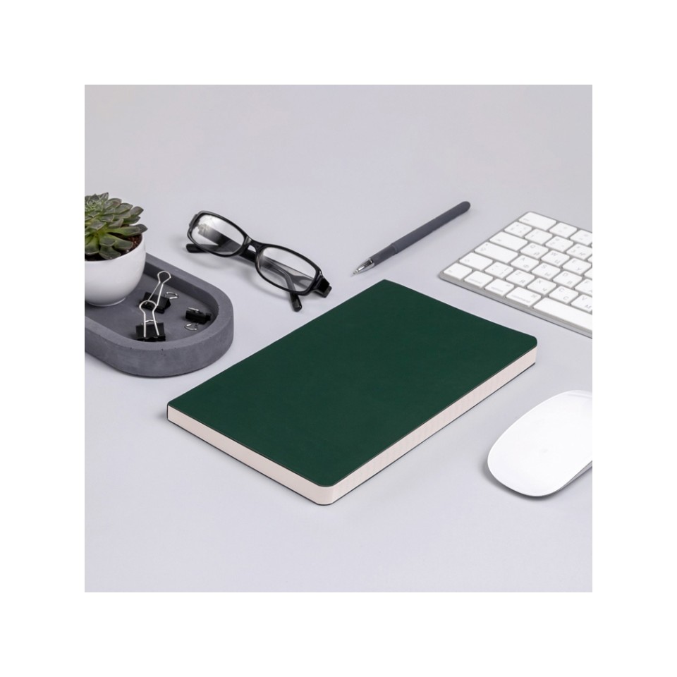 Ежедневник А5 недатированный «Megapolis Velvet Flex», темно-зеленый