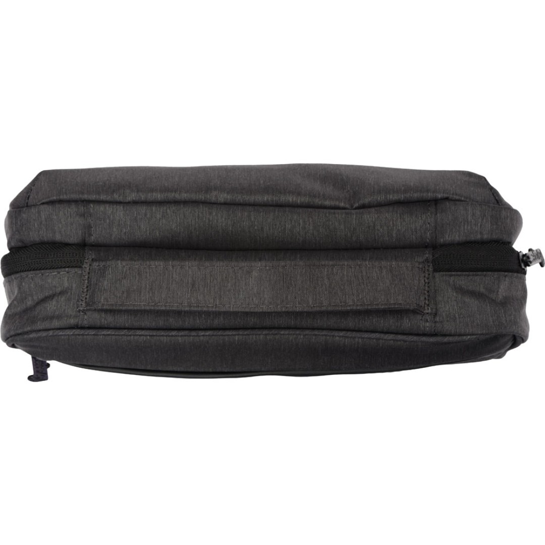 Несессер для путешествия с крючком District