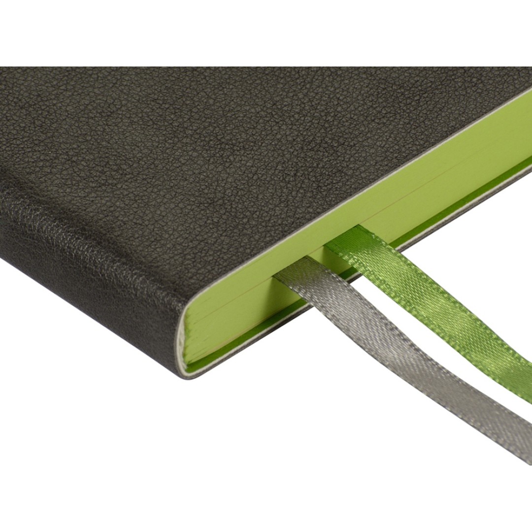 Ежедневник А5 датированный "Boston" 2026, серый с салатовым обрезом