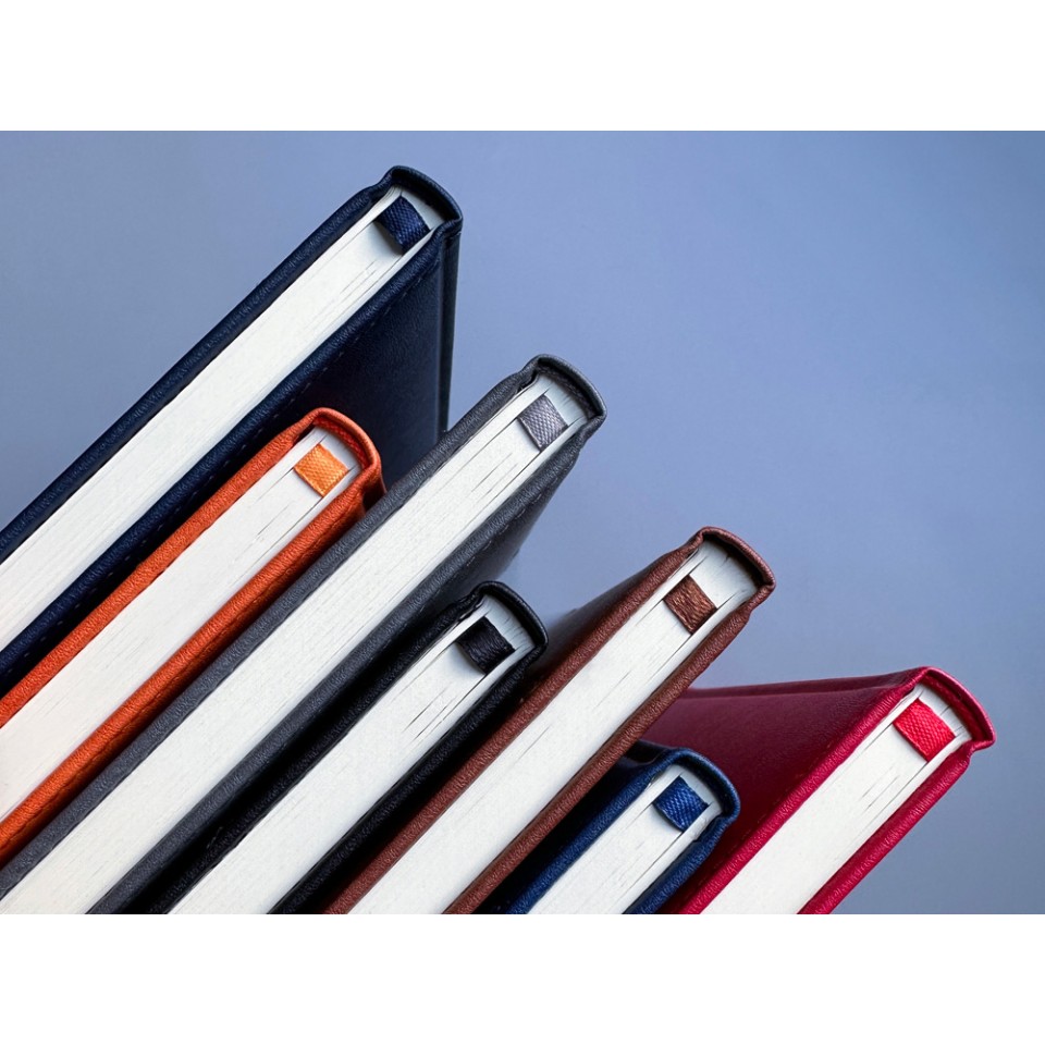 Ежедневник недатированный А5+ "Classic", морская волна