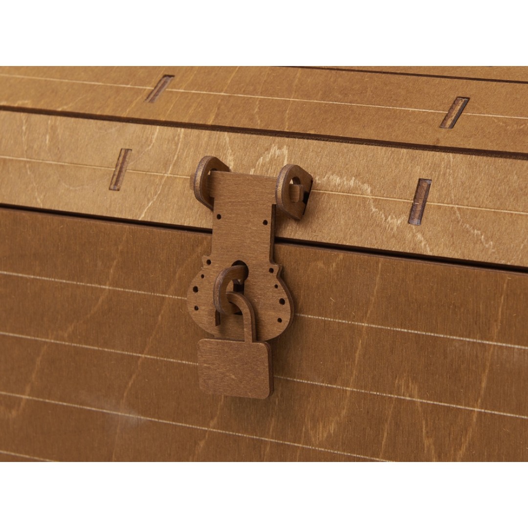 Подарочный набор: кукла фарфоровая, мед, красный