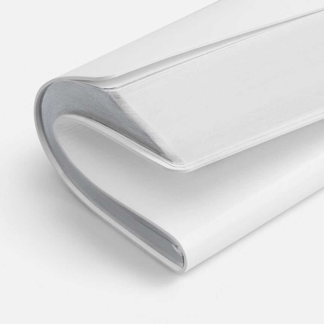 Ежедневник Nebraska Flex, недатированный, белый с серебристым