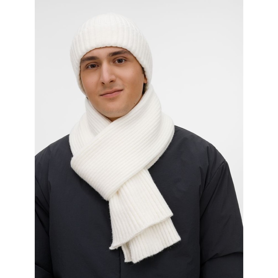 Шапка Laconi, молочно-белая