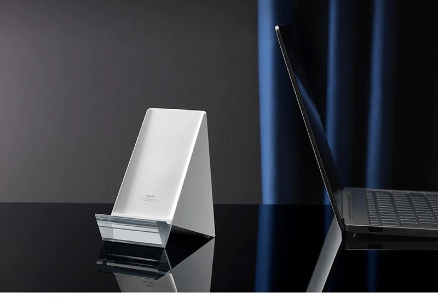 Беспроводное зарядное устройство Xiaomi 80W Wireless Charging Stand Silver (MDY-13-ED)