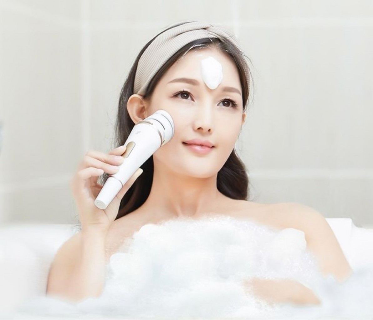 Вибромассажер для подтяжки кожи лица Xiaomi inFace Cleansing Instrument White (MS1000)