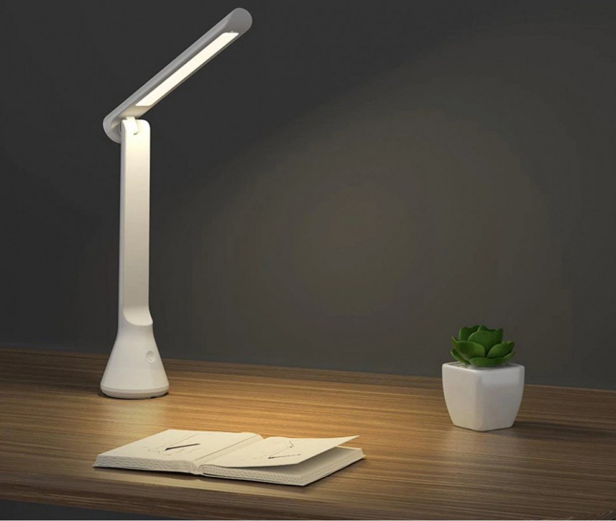 Настольная лампа Xiaomi Yeelight Rechargeable Folding Desk Lamp White (YLTD11YL)