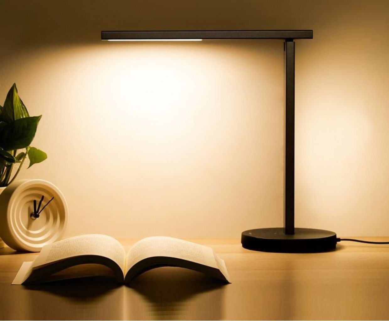 Настольная лампа Xiaomi Philips Wisdom Table Lamp Black Gold Edition Black (PAS0137B-US)