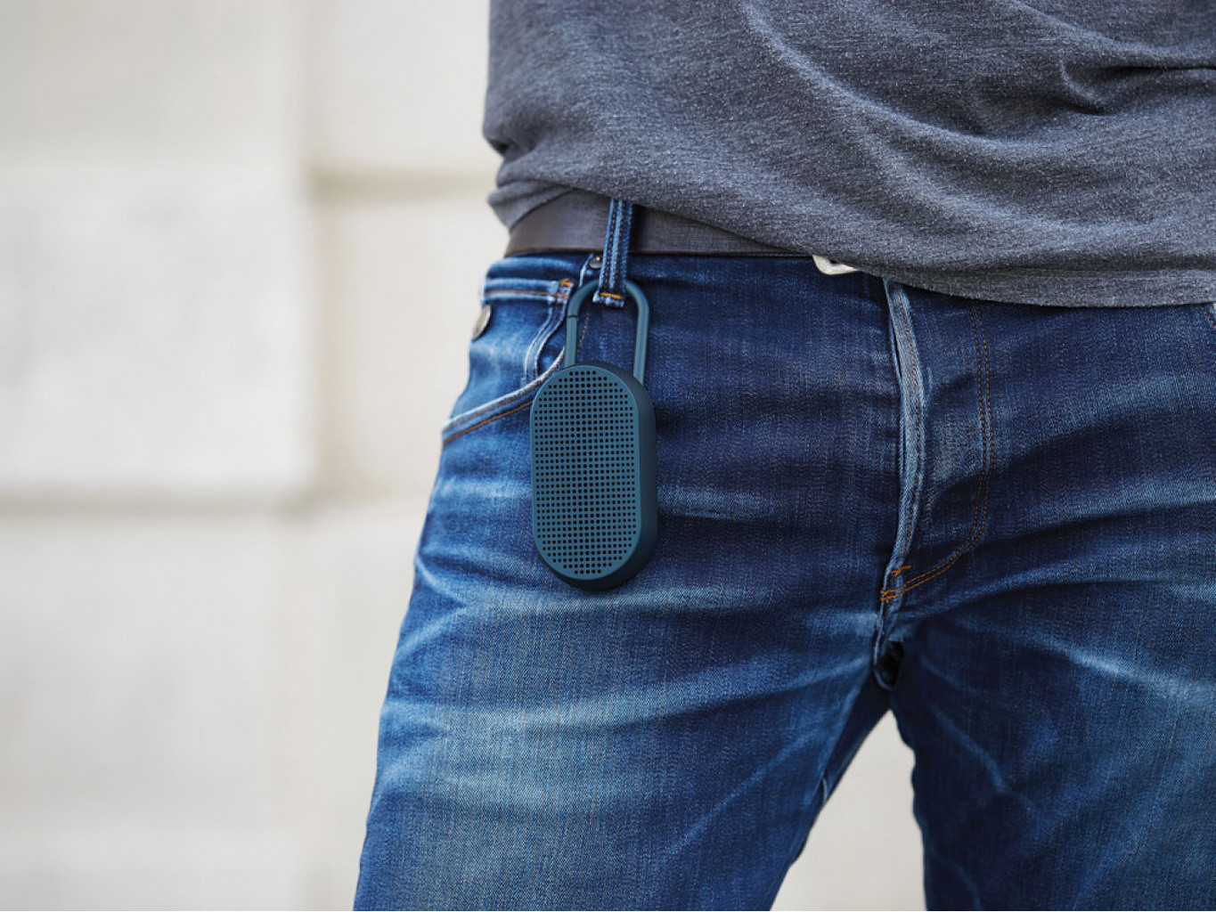 Колонка беспроводная с подставкой Mino T