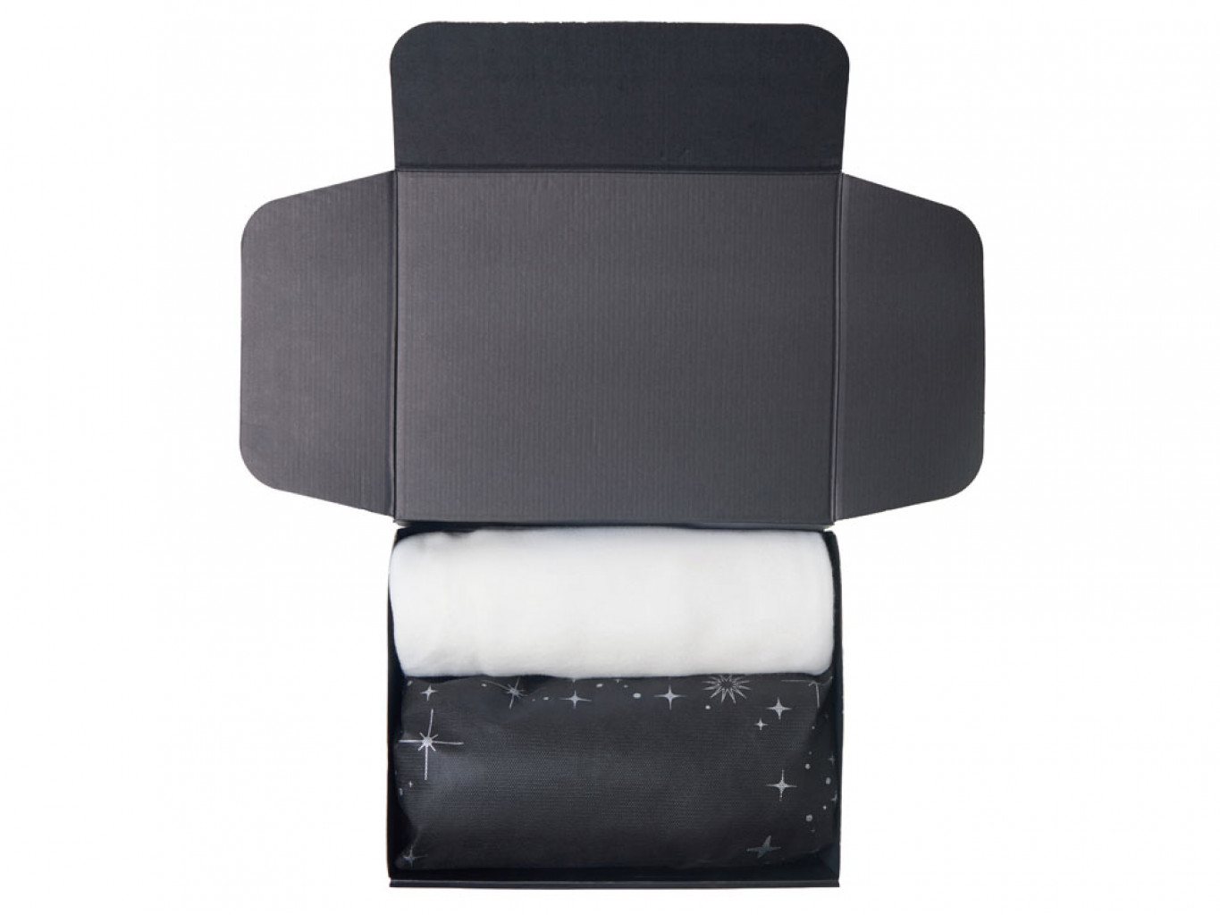 Подарочный набор «Re:Home» с пледом, свечой и диффузором