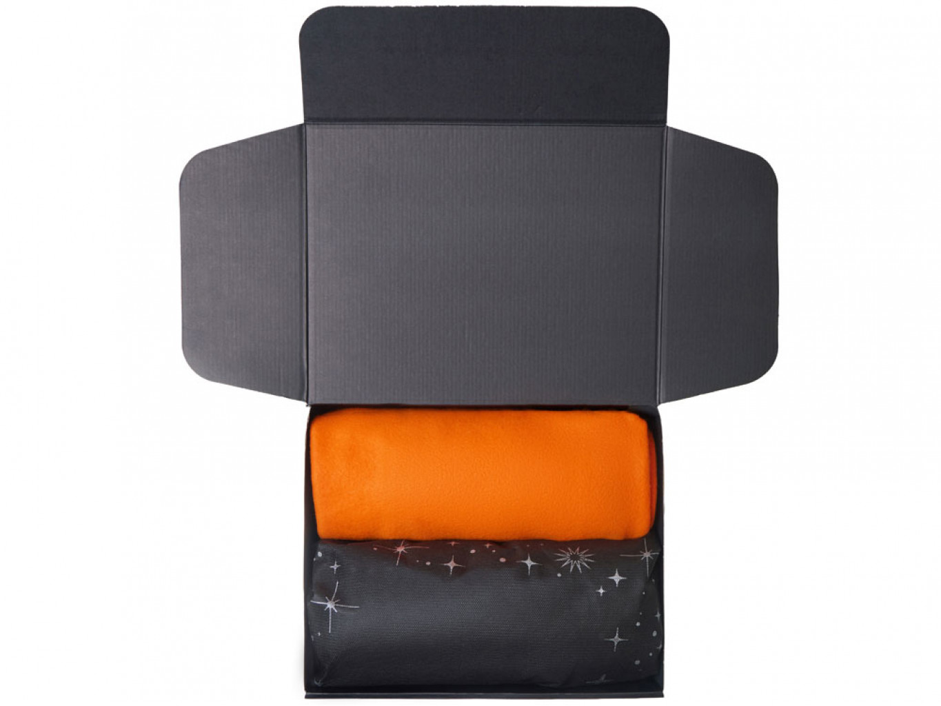 Подарочный набор «Re:Home» с пледом, свечой и диффузором