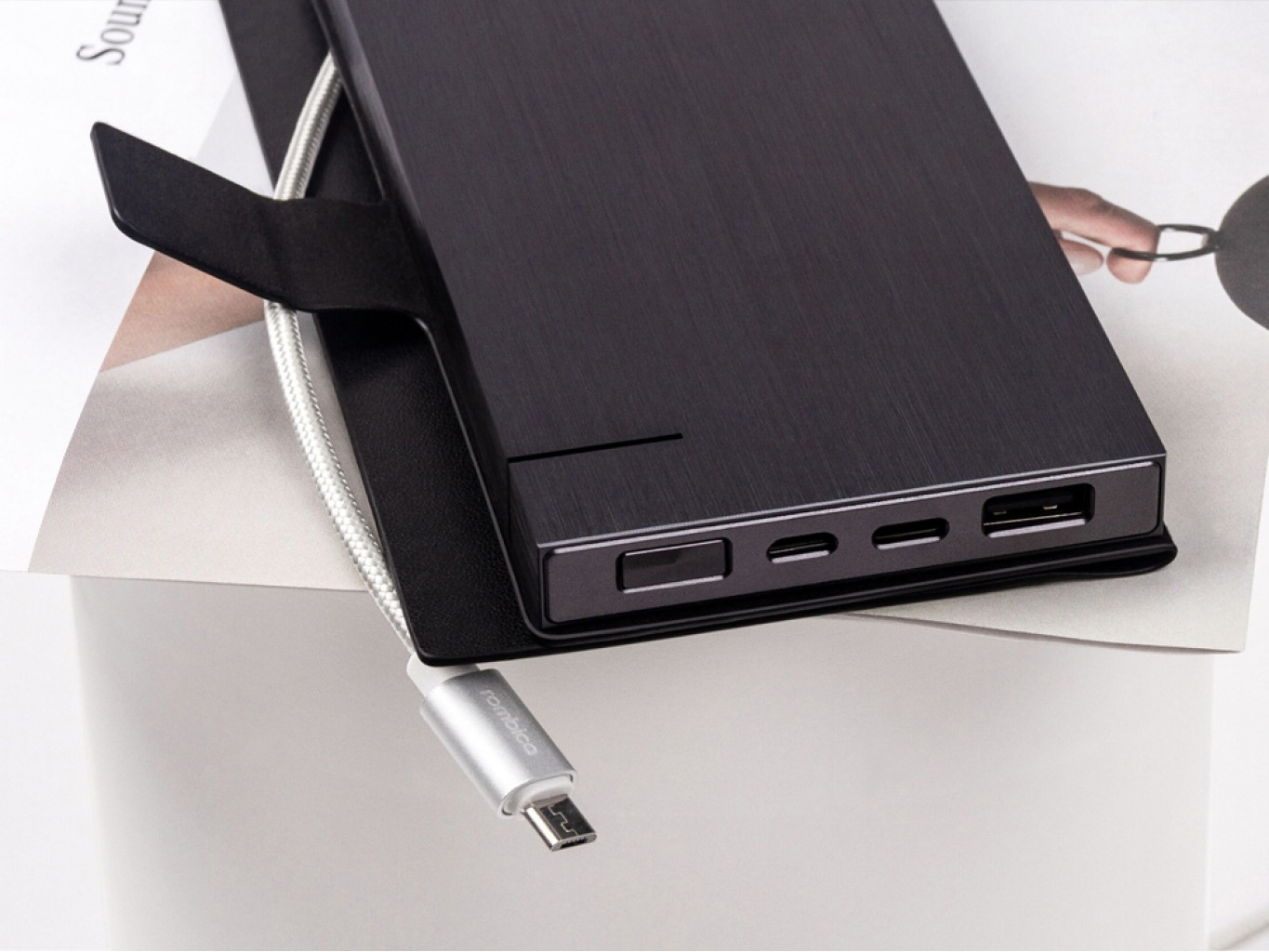 Внешний аккумулятор «NEO Magnum», 10000 mAh Внешний аккумулятор «NEO Magnum», 10000 mAh