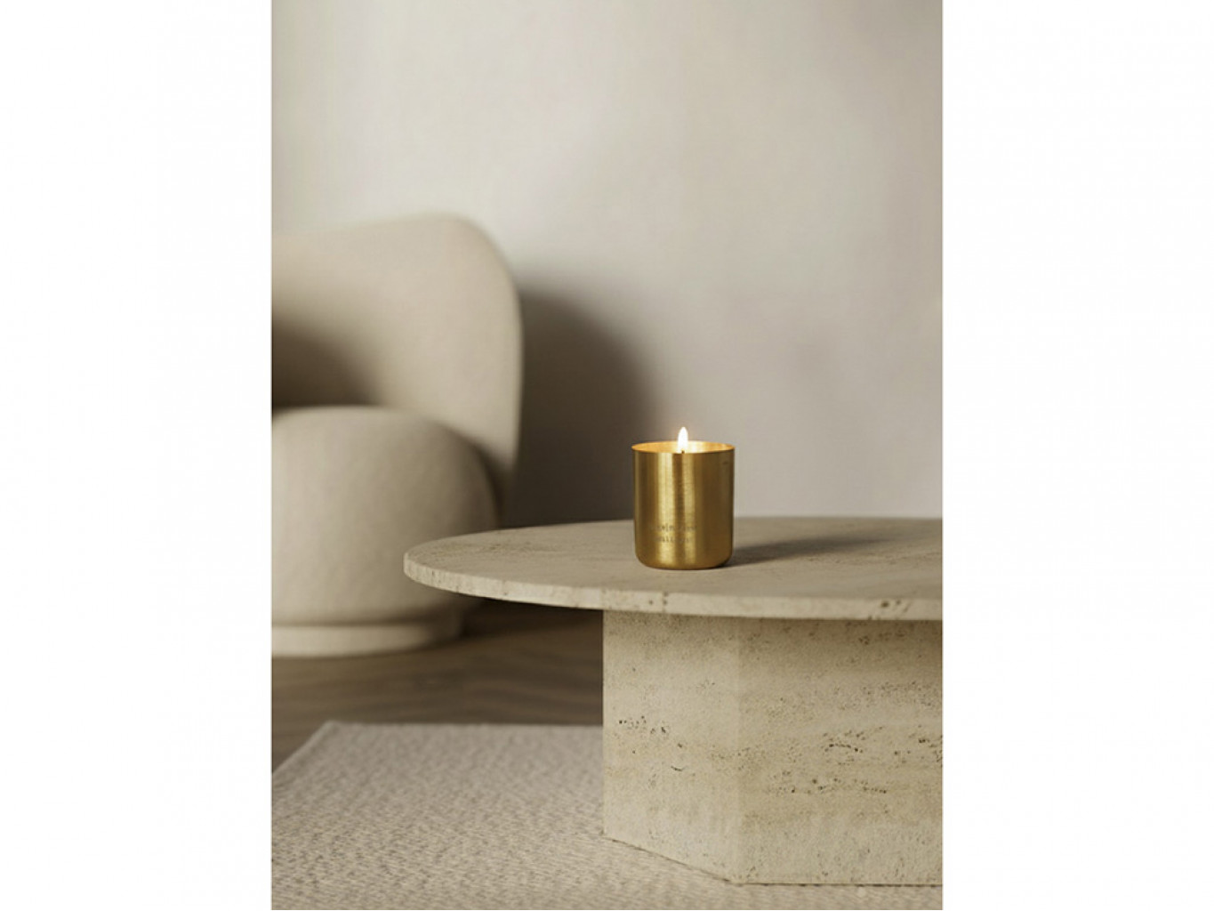 Ароматическая свеча «Quiet Rebellion»