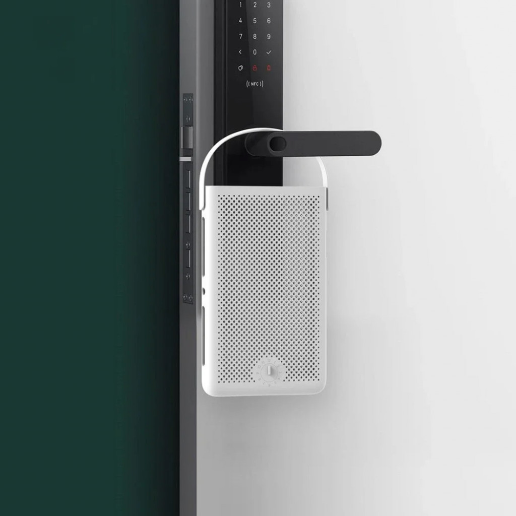 Фумигатор Xiaomi ZMI Qinghe Portable Mosquito Repellent (WP20180081) Фумигатор Xiaomi ZMI Qinghe Portable Mosquito Repellent (WP20180081)