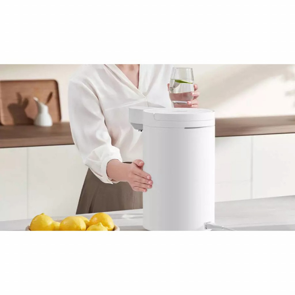 Термопот Xiaomi Mijia Intelligent Electric Water Bottle 5L (MEK01JL) Термопот Xiaomi Mijia Intelligent Electric Water Bottle 5L (MEK01JL)