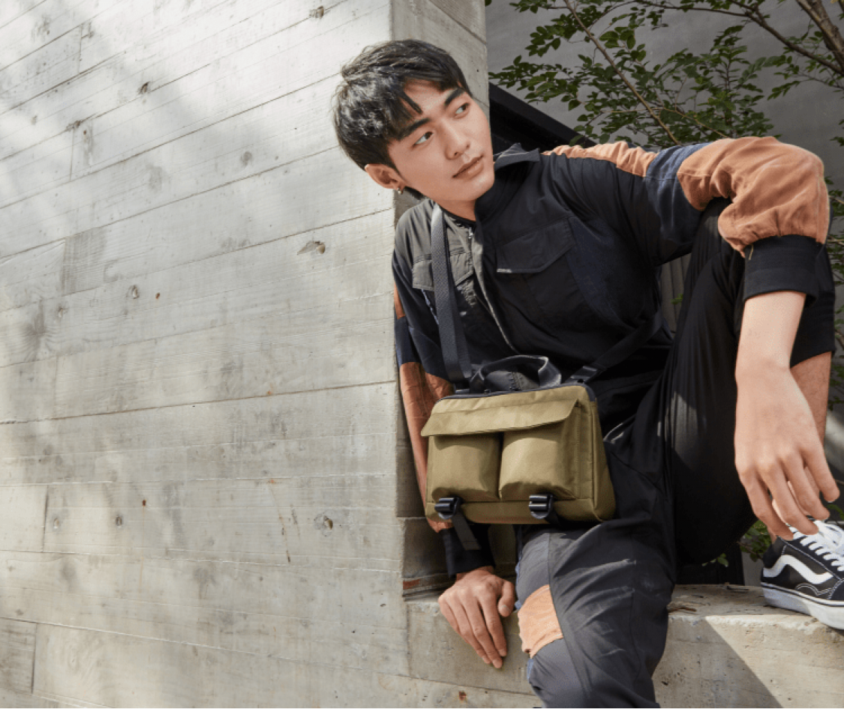 Сумка Xiaomi NINETYGO 90 Points Ultralight Embossed Crossbody (90BXPXX2022W-BL)